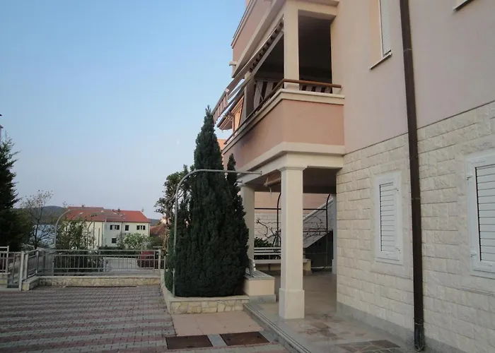 Svrco アパート *